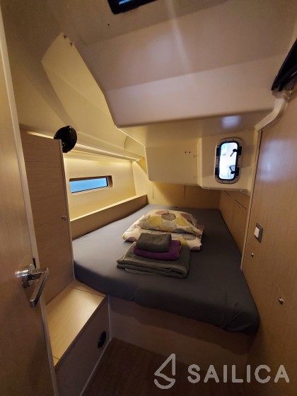 Oceanis 40.1 - Yacht Charter Sailica