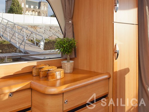Greenline 40 - Yacht Charter Sailica