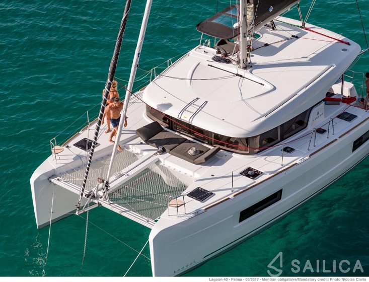 Lagoon 40 - Yacht Charter Sailica