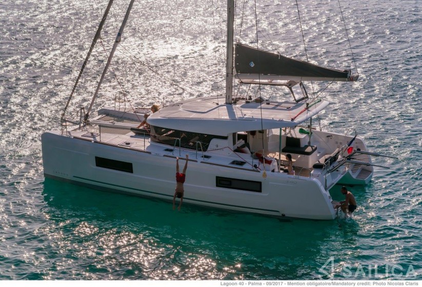 Lagoon 40 - Yacht Charter Sailica