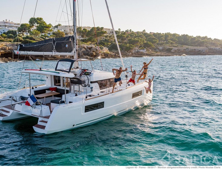 Lagoon 40 - Yacht Charter Sailica