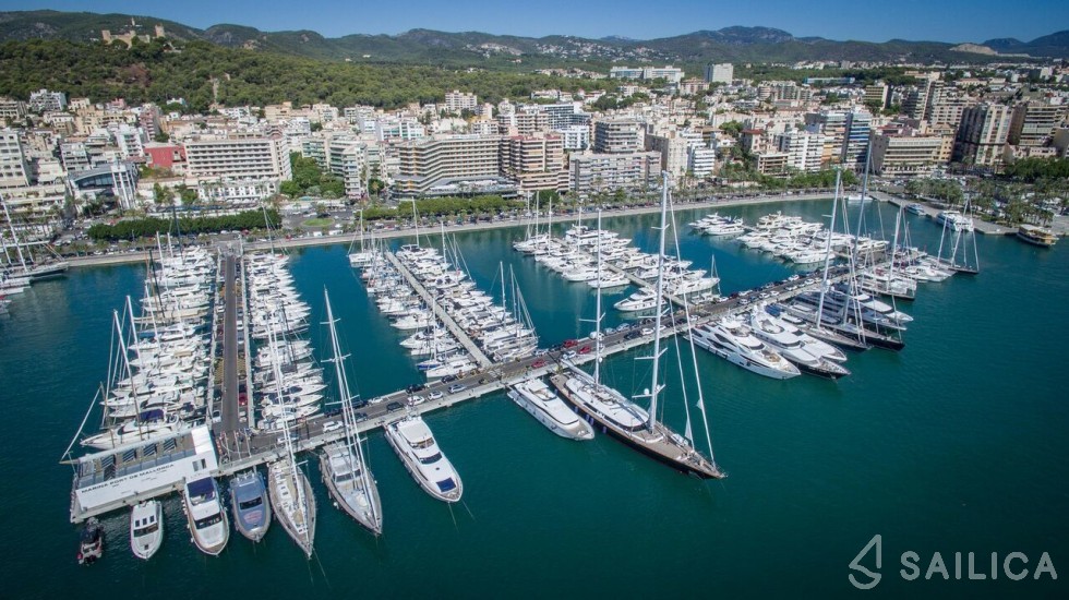 Fairline Targa 40 - Yacht Charter Sailica