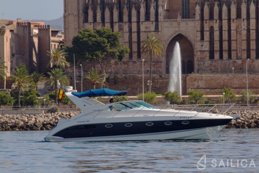 Fairline Targa 40 - Yacht Charter Sailica