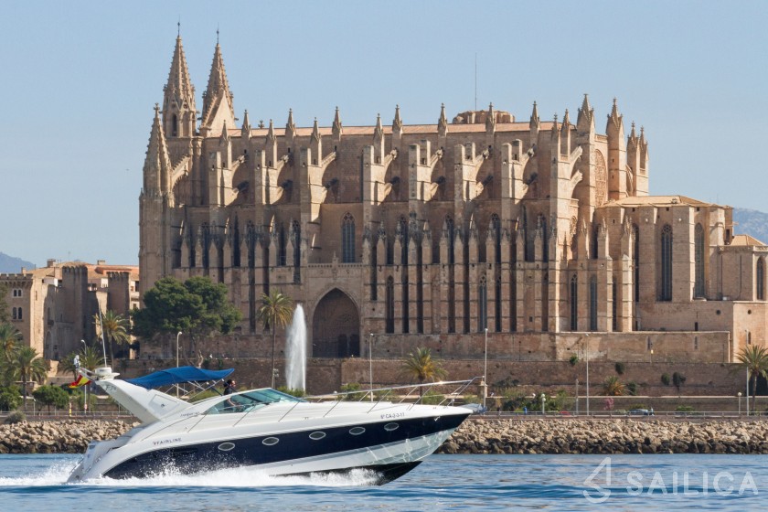 Fairline Targa 40 - Yacht Charter Sailica