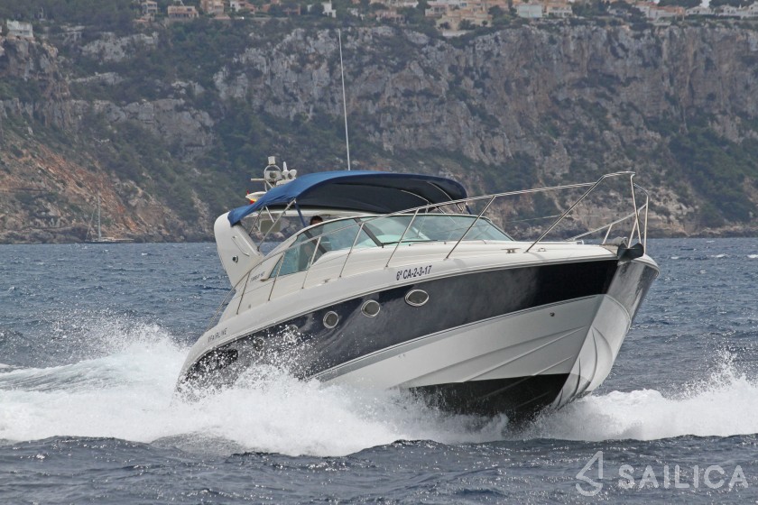 Fairline Targa 40 - Yacht Charter Sailica