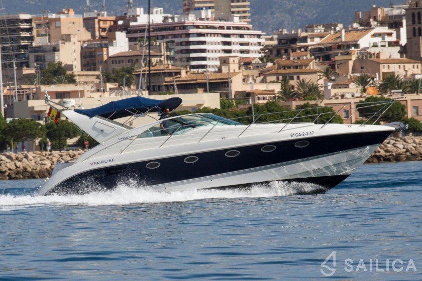 Fairline Targa 40 - Yacht Charter Sailica