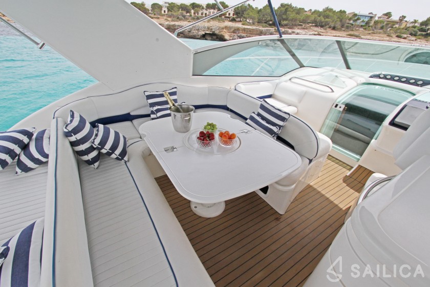 Fairline Targa 40 - Yacht Charter Sailica