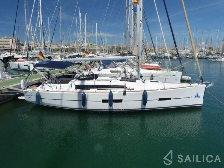 Dufour 382 GL - Yacht Charter Sailica