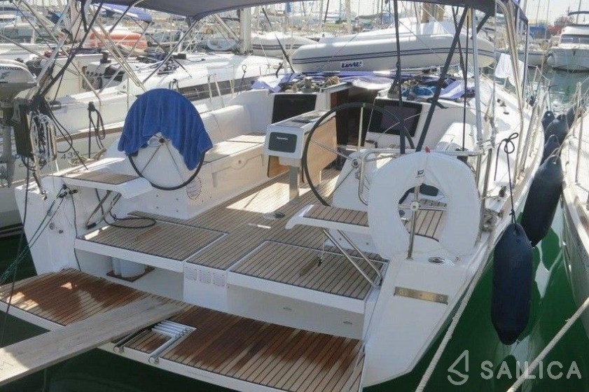 Dufour 382 GL - Yacht Charter Sailica
