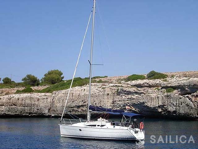 Sun Odyssey 32i - Yacht Charter Sailica