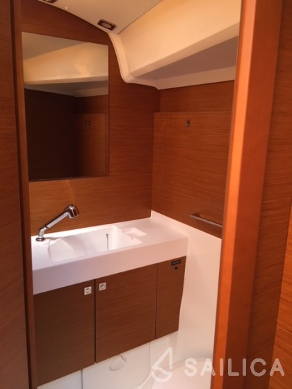 Sun Odyssey 519 - Yacht Charter Sailica