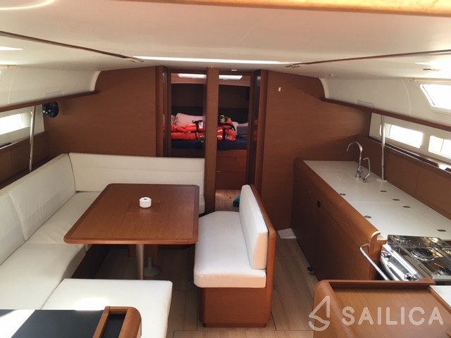 Sun Odyssey 519 - Yacht Charter Sailica