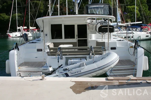 Lagoon 40 - Yacht Charter Sailica