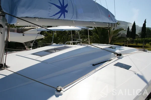 Lagoon 40 - Yacht Charter Sailica