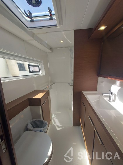 Lagoon 40 - Yacht Charter Sailica