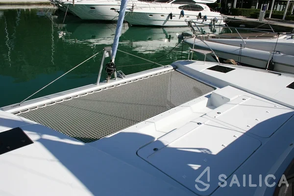 Lagoon 40 - Yacht Charter Sailica