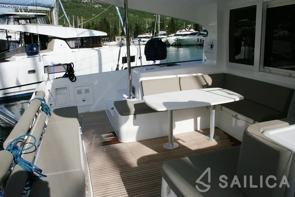 Lagoon 40 - Yacht Charter Sailica