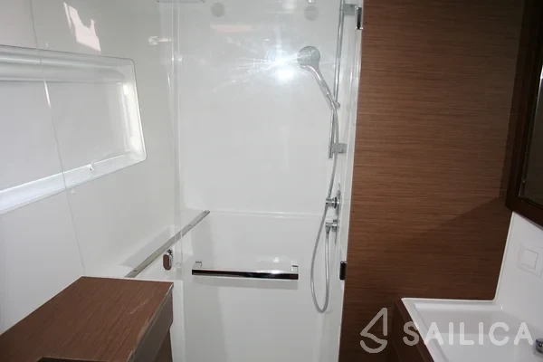 Lagoon 40 - Yacht Charter Sailica