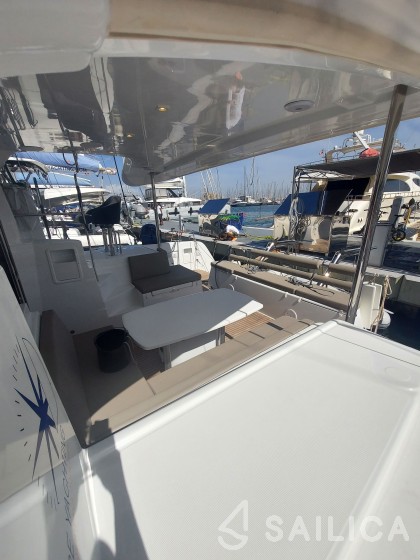 Lagoon 40 - Yacht Charter Sailica