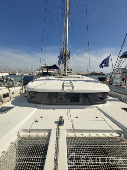 Lagoon 40 - Yacht Charter Sailica