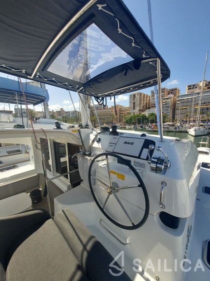 Lagoon 40 - Yacht Charter Sailica