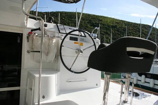 Lagoon 40 - Yacht Charter Sailica