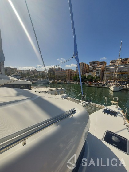 Lagoon 40 - Yacht Charter Sailica