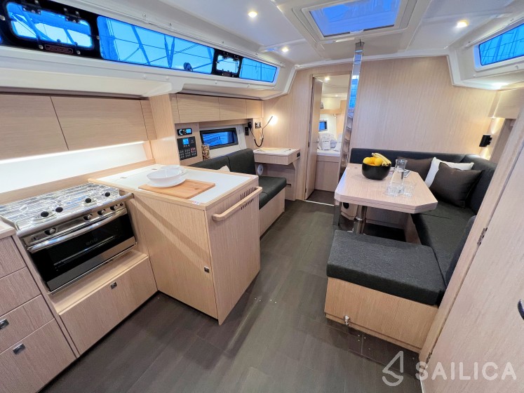 Bavaria C38 - Yacht Charter Sailica