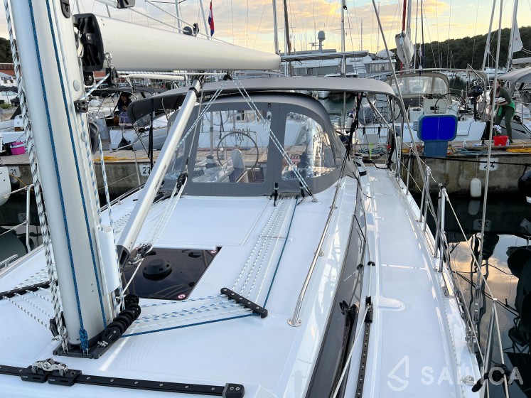 Bavaria C38 - Yacht Charter Sailica