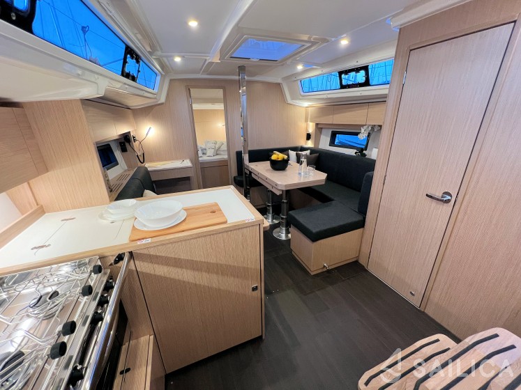 Bavaria C38 - Yacht Charter Sailica