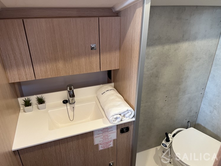 Bavaria C38 - Yacht Charter Sailica