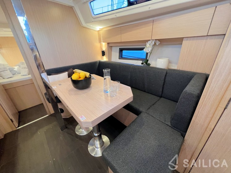 Bavaria C38 - Yacht Charter Sailica