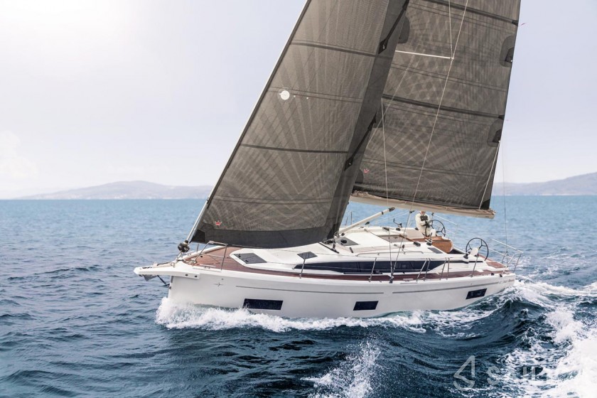 Bavaria C38 - Yacht Charter Sailica