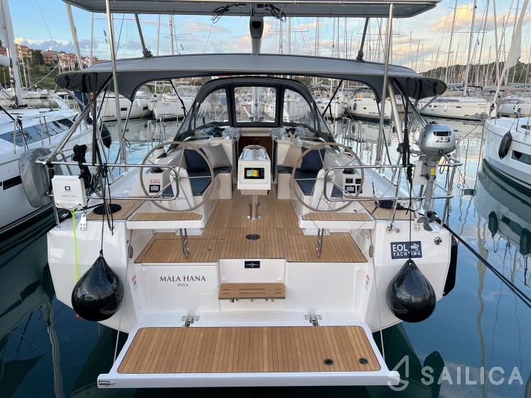 Bavaria C38 - Yacht Charter Sailica