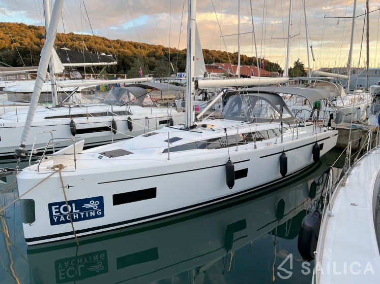 Bavaria C38 - Yacht Charter Sailica