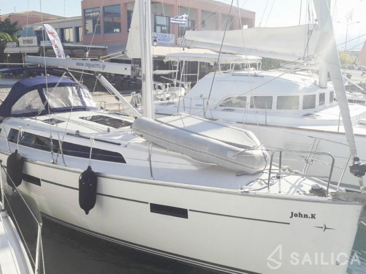 Bavaria 37 Cruiser - Yacht Charter Sailica