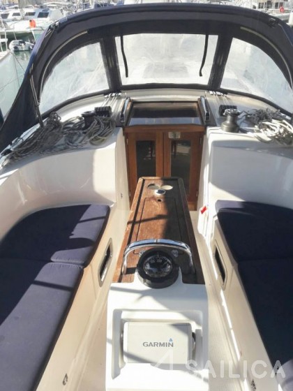 Bavaria 37 Cruiser - Yacht Charter Sailica