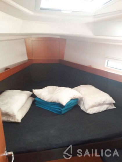 Bavaria 37 Cruiser - Yacht Charter Sailica