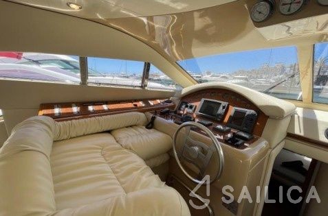Ferretti 430 - Yacht Charter Sailica