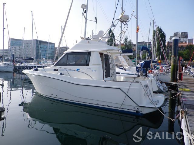 Rodman Fly 870 - Yacht Charter Sailica