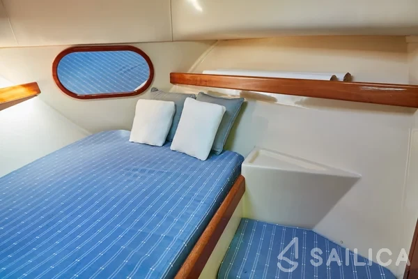 Rodman Fly 870 - Yacht Charter Sailica
