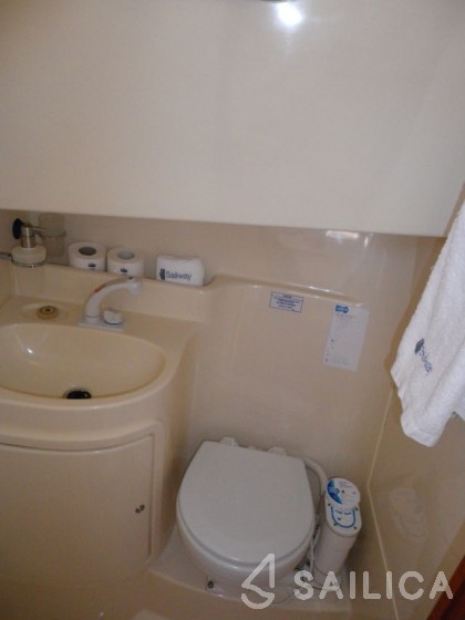 Rodman Fly 870 - Yacht Charter Sailica
