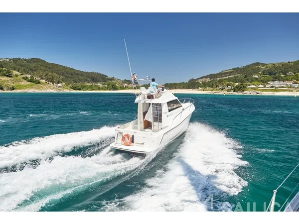 Rodman Fly 870 - Yacht Charter Sailica