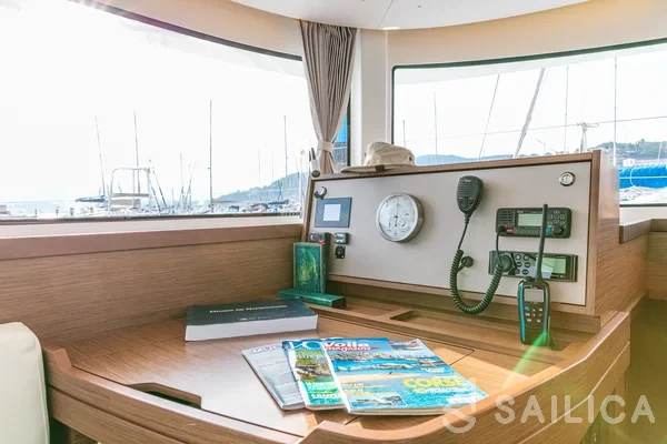 Lagoon 42 - Yacht Charter Sailica