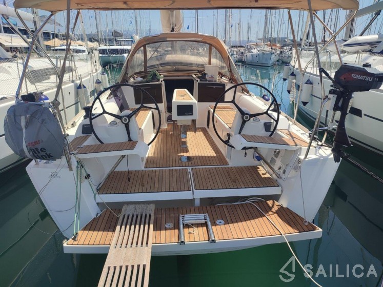Dufour 35 - Yacht Charter Sailica