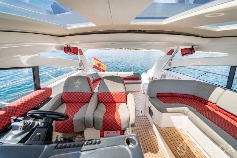 Princess V58 - Yacht Charter Sailica