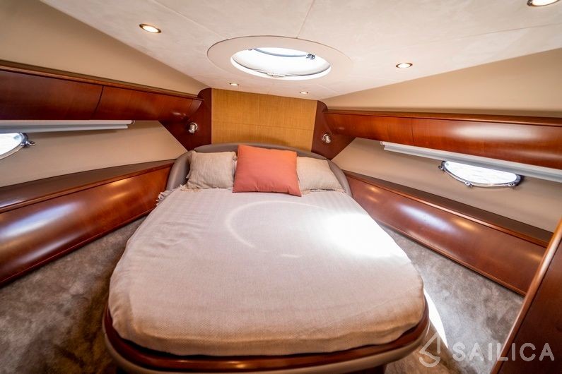 Princess V58 - Yacht Charter Sailica