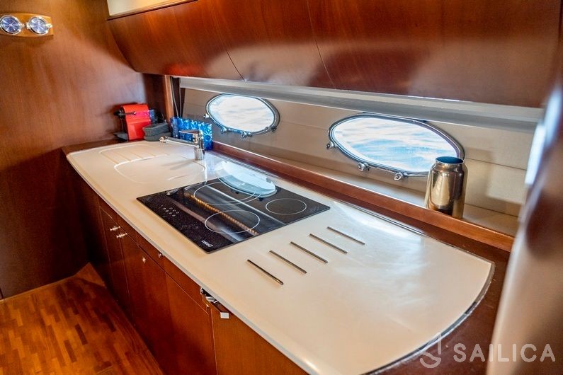 Princess V58 - Yacht Charter Sailica