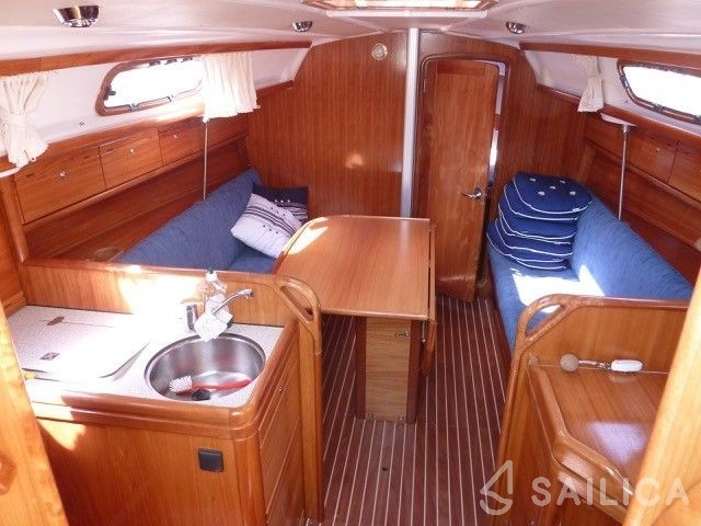 Bavaria 30 Cruiser - Yacht Charter Sailica