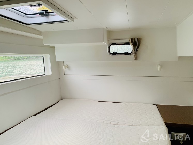 Lagoon 40 - Yacht Charter Sailica